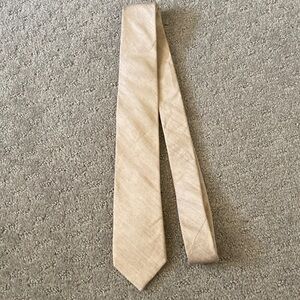 BHLDN x The Tie Bar cream silk & linen neck tie.
